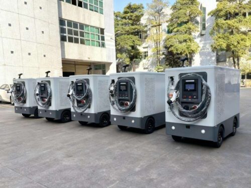 EV Charging Robot Mobile Power Bank for Electric Boat Fleets 40-100KW DC Fast Charging